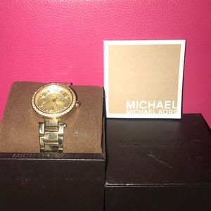 Michael Kors Watch💛